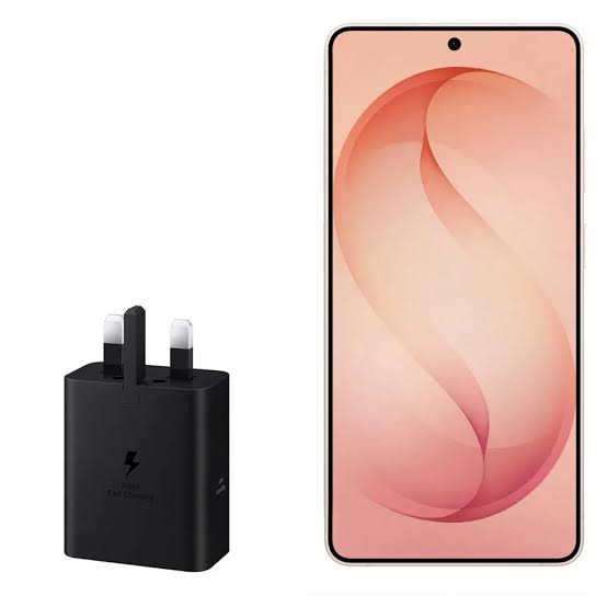گوشی موبایل سامسونگ مدل Galaxy S26 Plus دو سیم کارت ظرفیت 256 گیگابایت و رم 12 گیگابایت-باشارژر